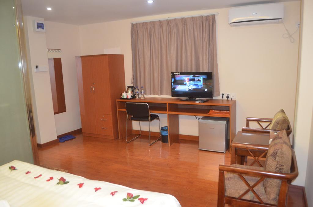 Good Luck Hotel Yangon Exterior foto