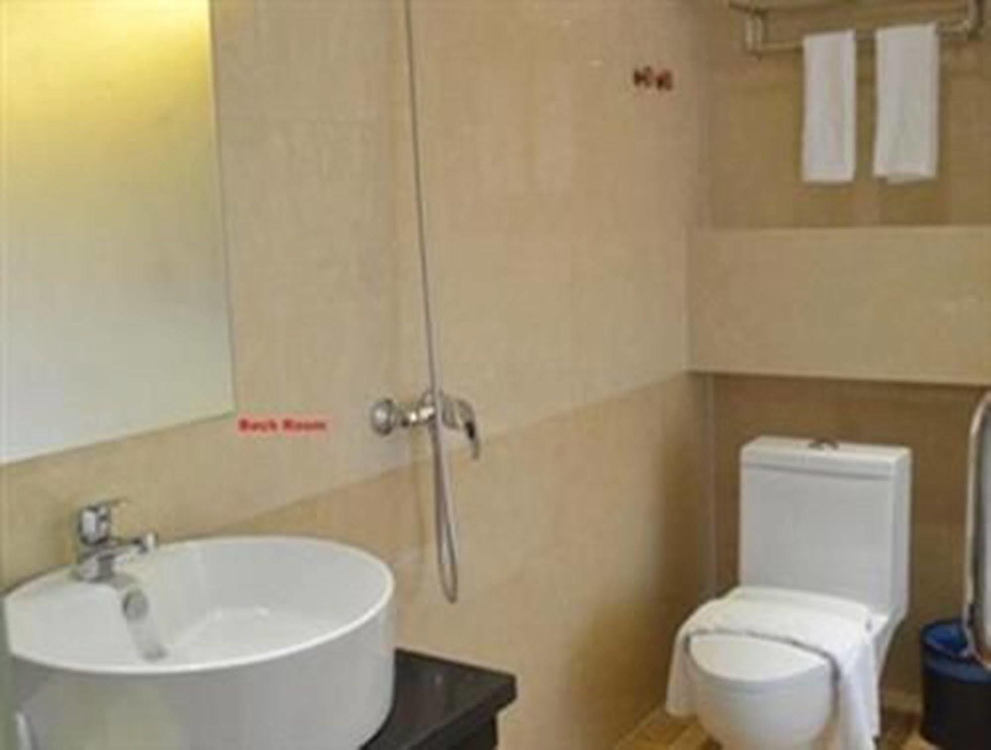 Good Luck Hotel Yangon Exterior foto