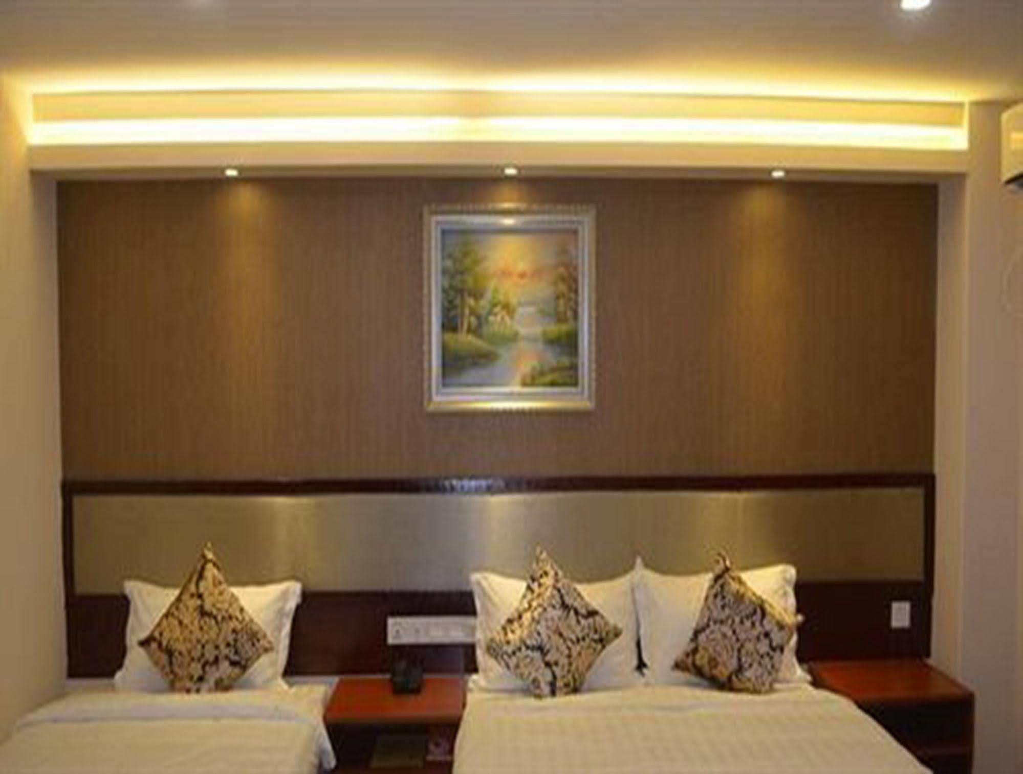Good Luck Hotel Yangon Exterior foto