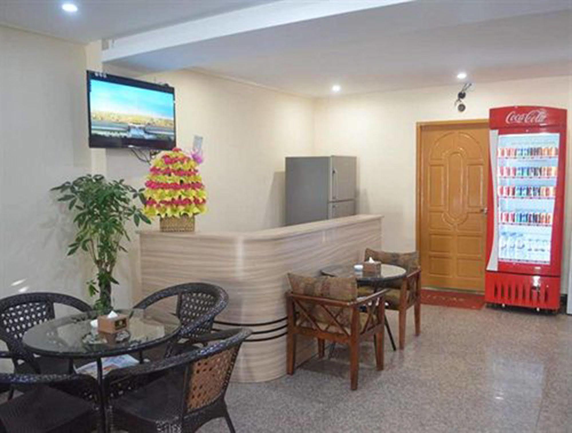 Good Luck Hotel Yangon Exterior foto