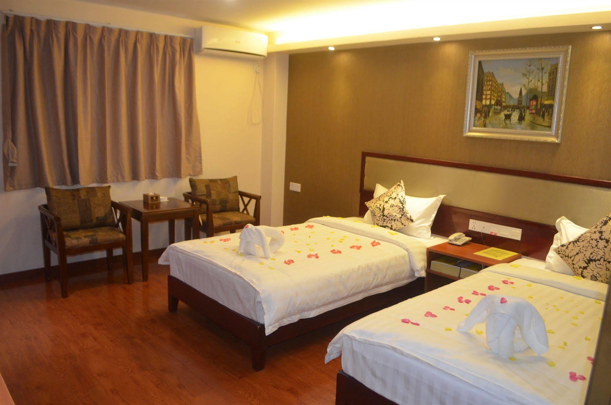 Good Luck Hotel Yangon Exterior foto